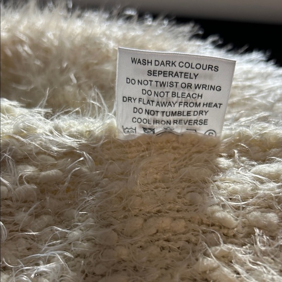Women's Cozy Cream Fuzzy Vest - Picture 12 of 12